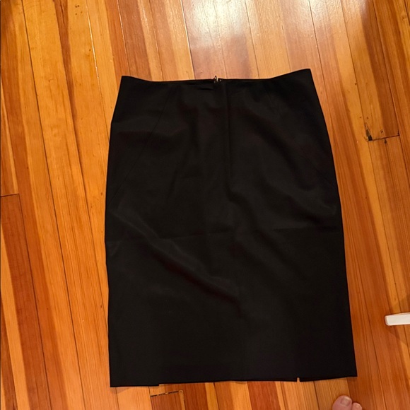Theory Elegant Black Pencil Skirt - Picture 1 of 4